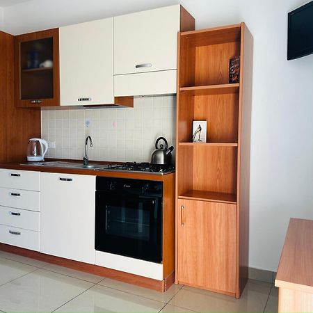 Riviera Ionica Aparthotel Santa Teresa Di Riva Ngoại thất bức ảnh