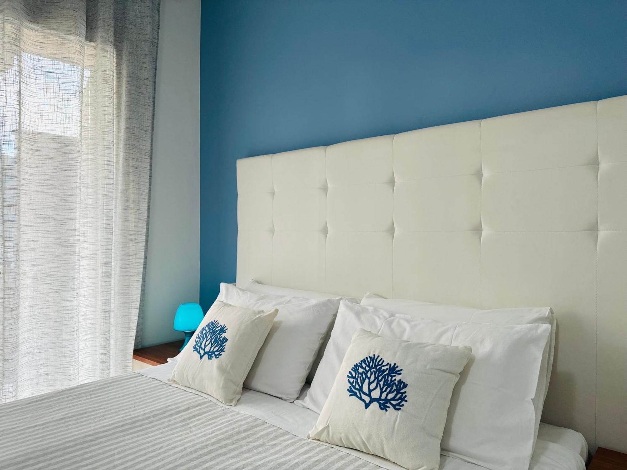 Riviera Ionica Aparthotel Santa Teresa Di Riva Ngoại thất bức ảnh