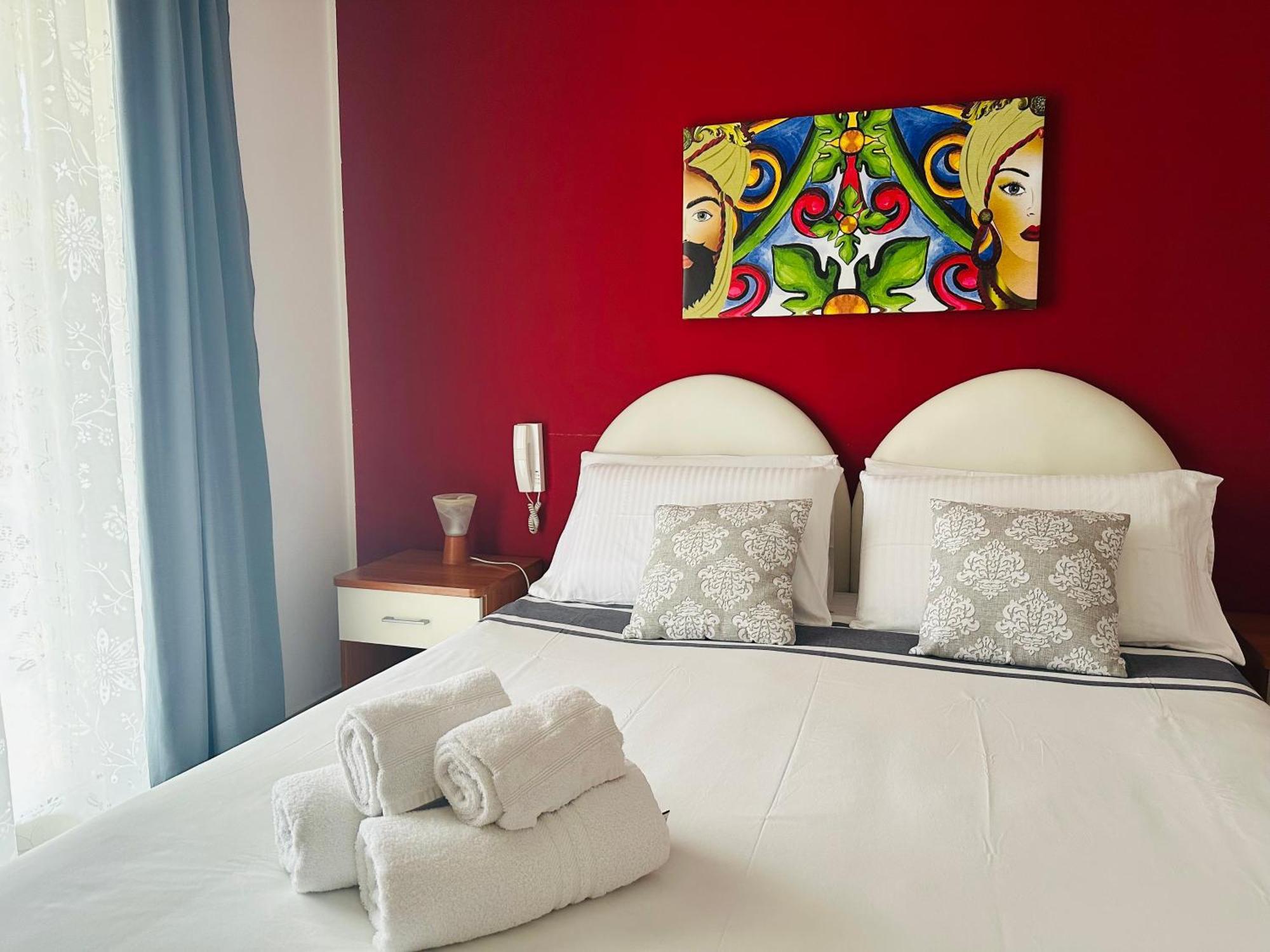 Riviera Ionica Aparthotel Santa Teresa Di Riva Ngoại thất bức ảnh