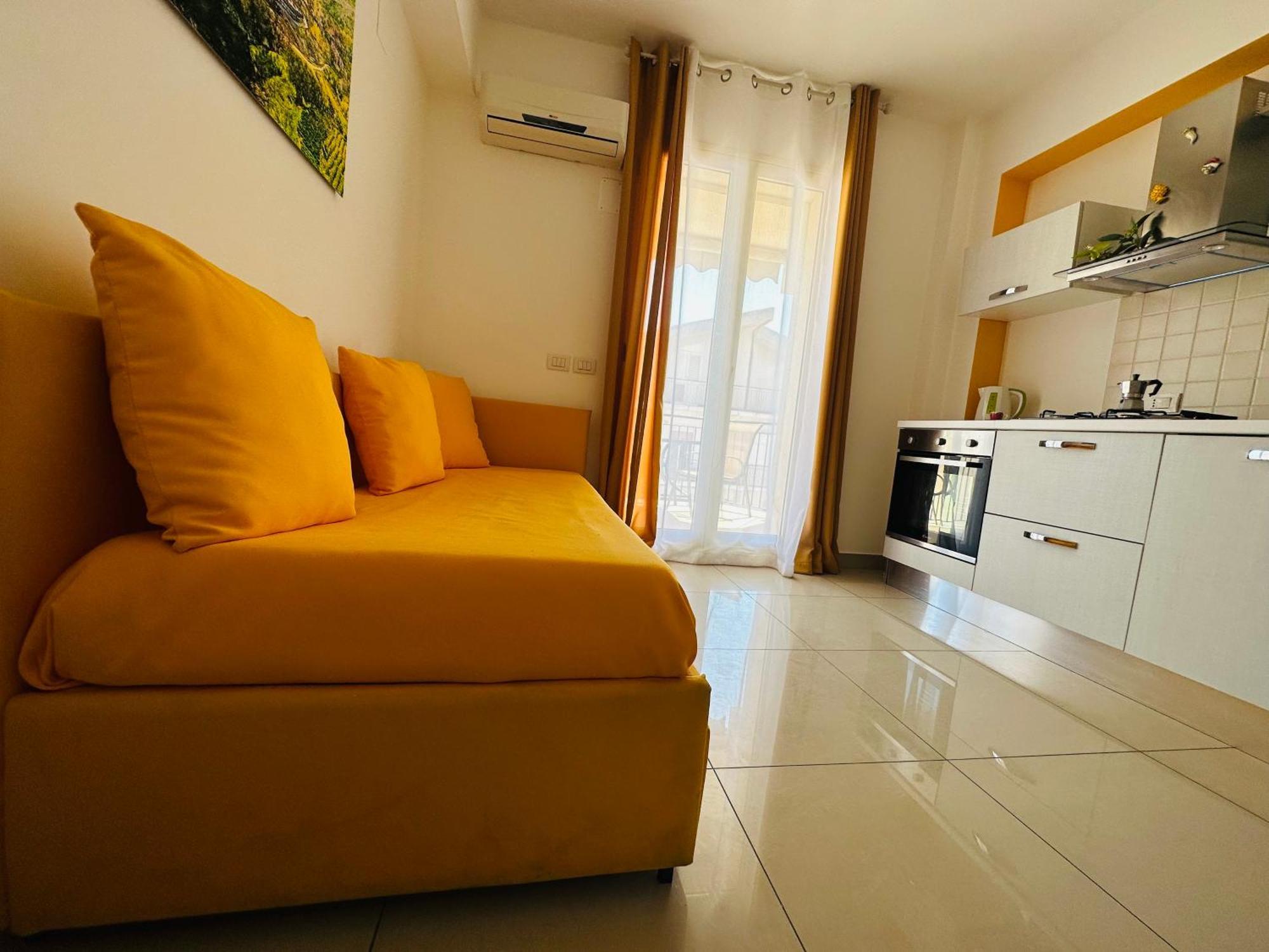 Riviera Ionica Aparthotel Santa Teresa Di Riva Ngoại thất bức ảnh