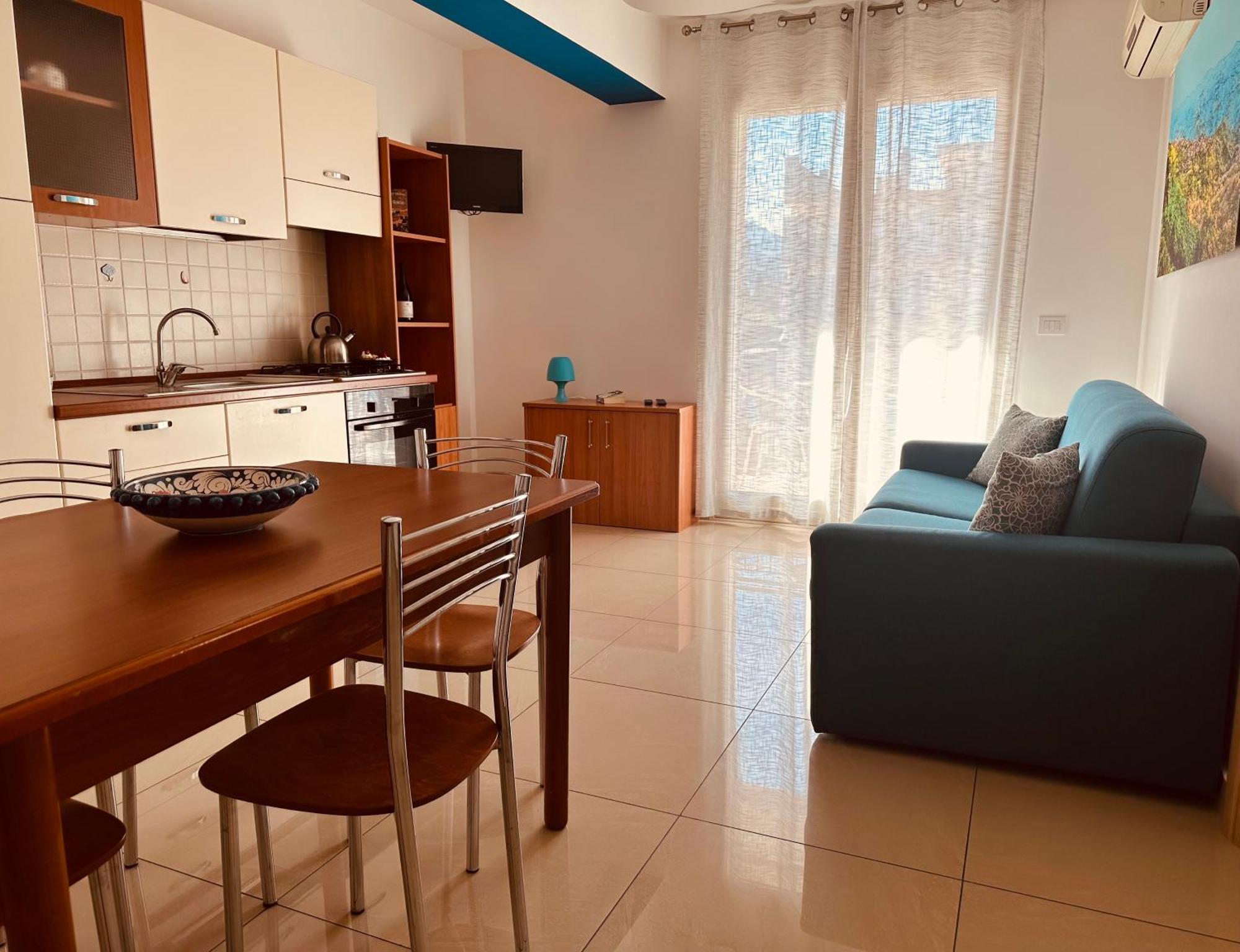 Riviera Ionica Aparthotel Santa Teresa Di Riva Ngoại thất bức ảnh